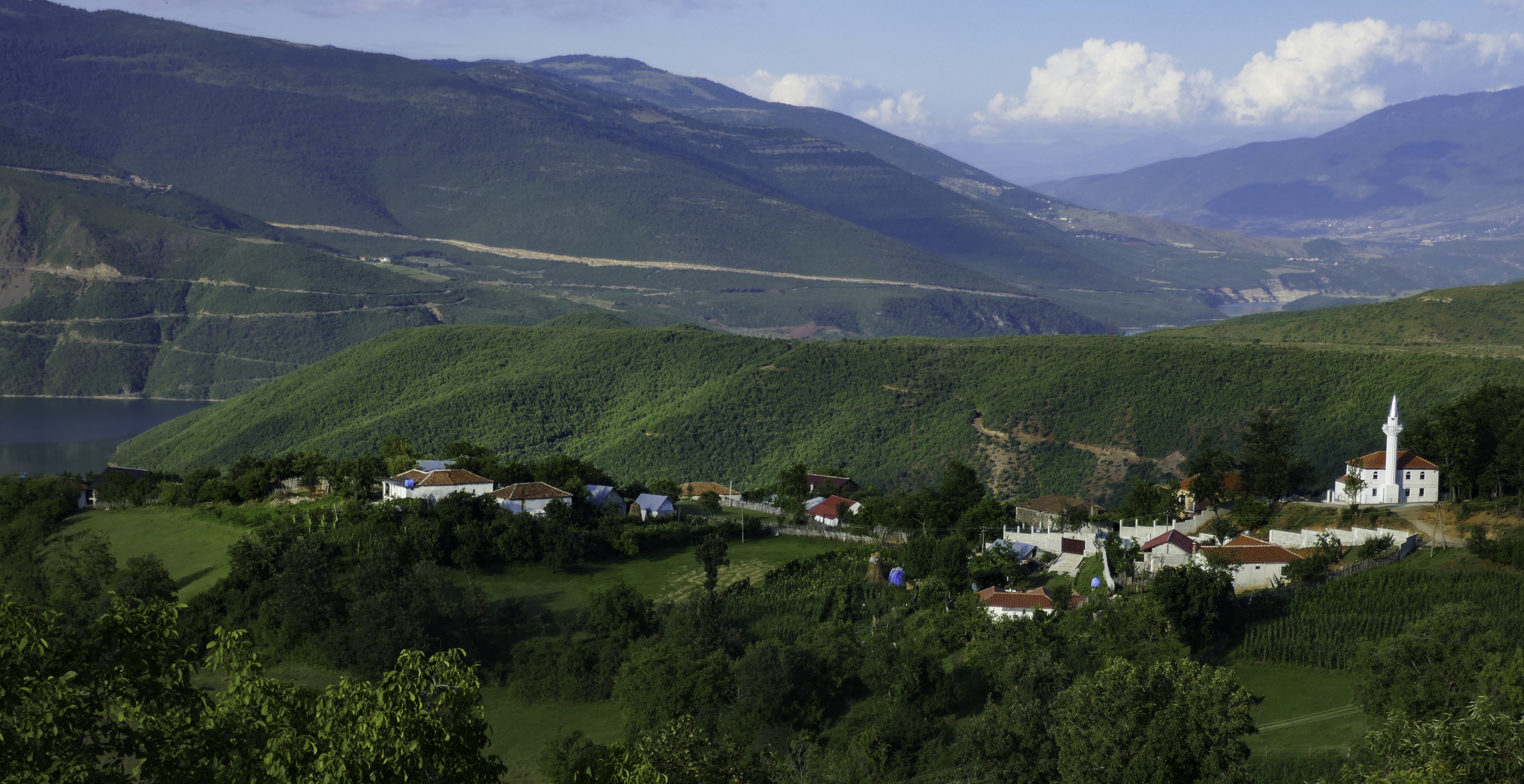 Albanija, Balkan ekspres